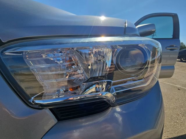 Used 2019 Toyota Tacoma TRD Off-Road image 30