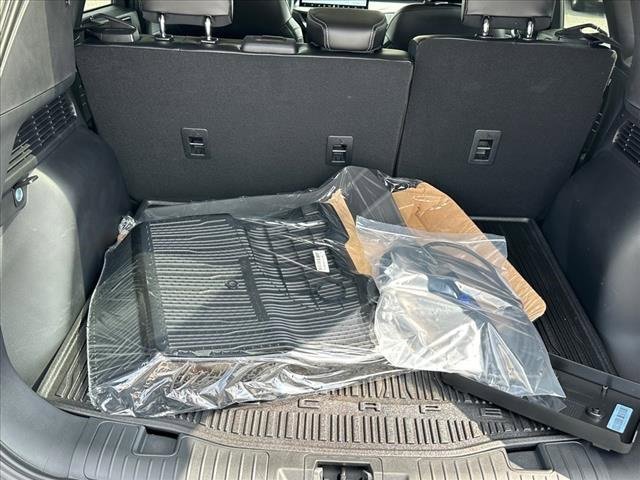 Used 2024 Ford Escape SE image 11
