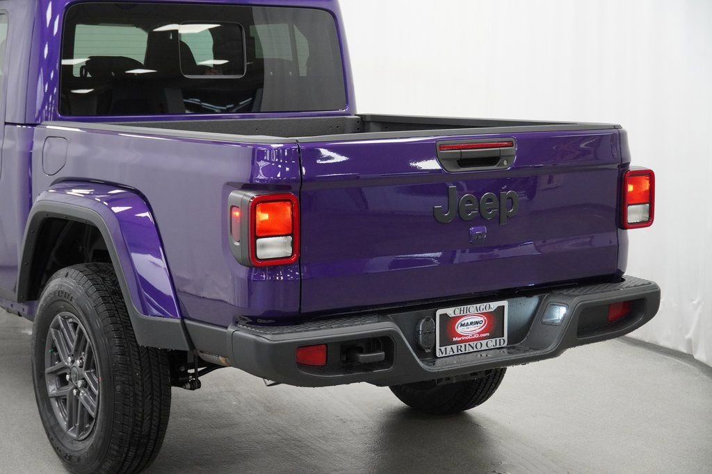 New 2026 Jeep Gladiator Sport image 12