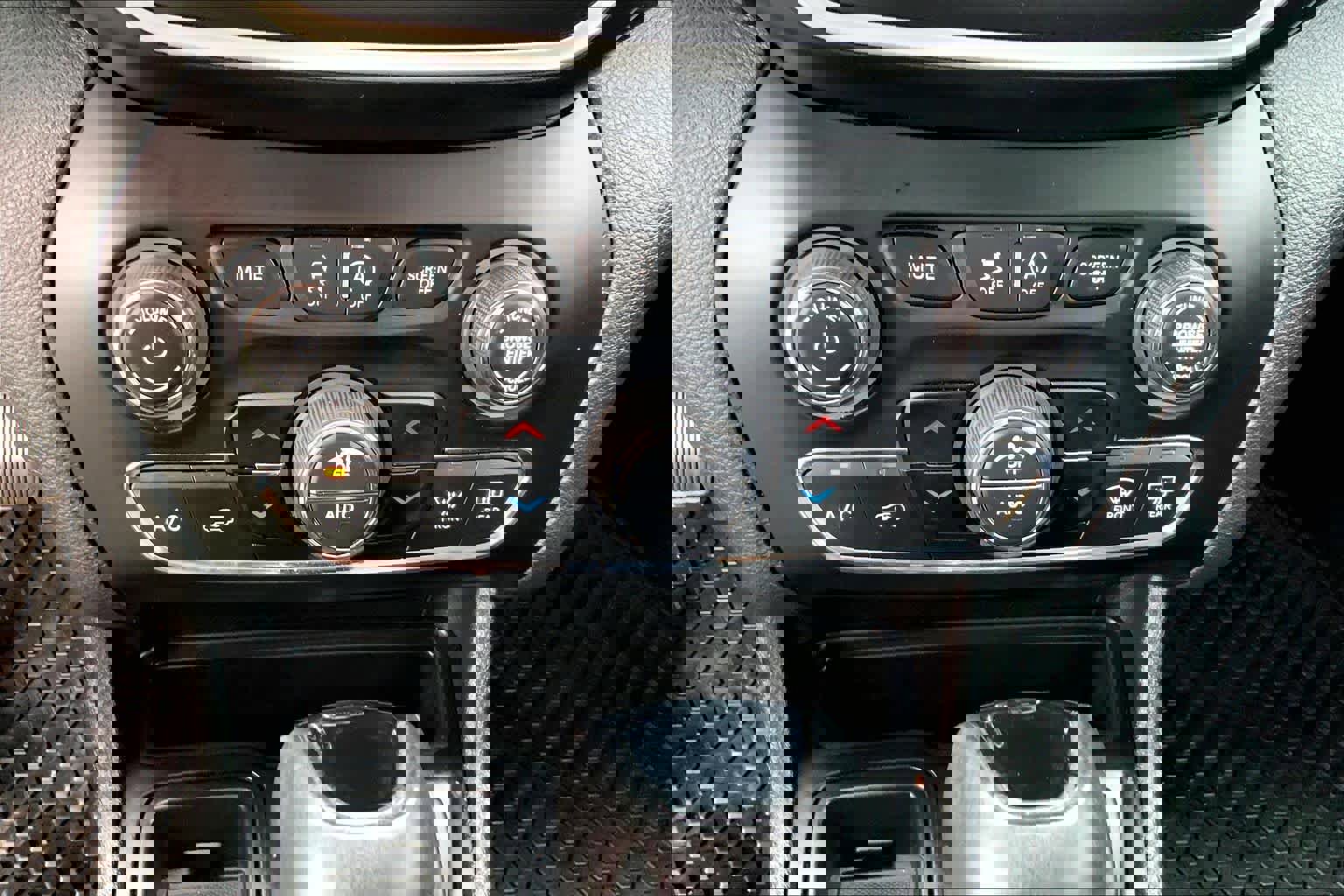 Used 2019 Jeep Cherokee Latitude Plus image 28