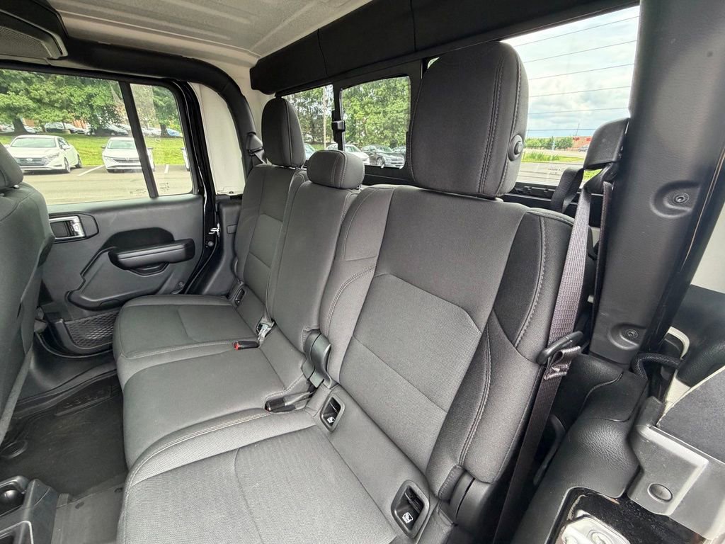 Used 2021 Jeep Gladiator Sport AWD/4WD image 8