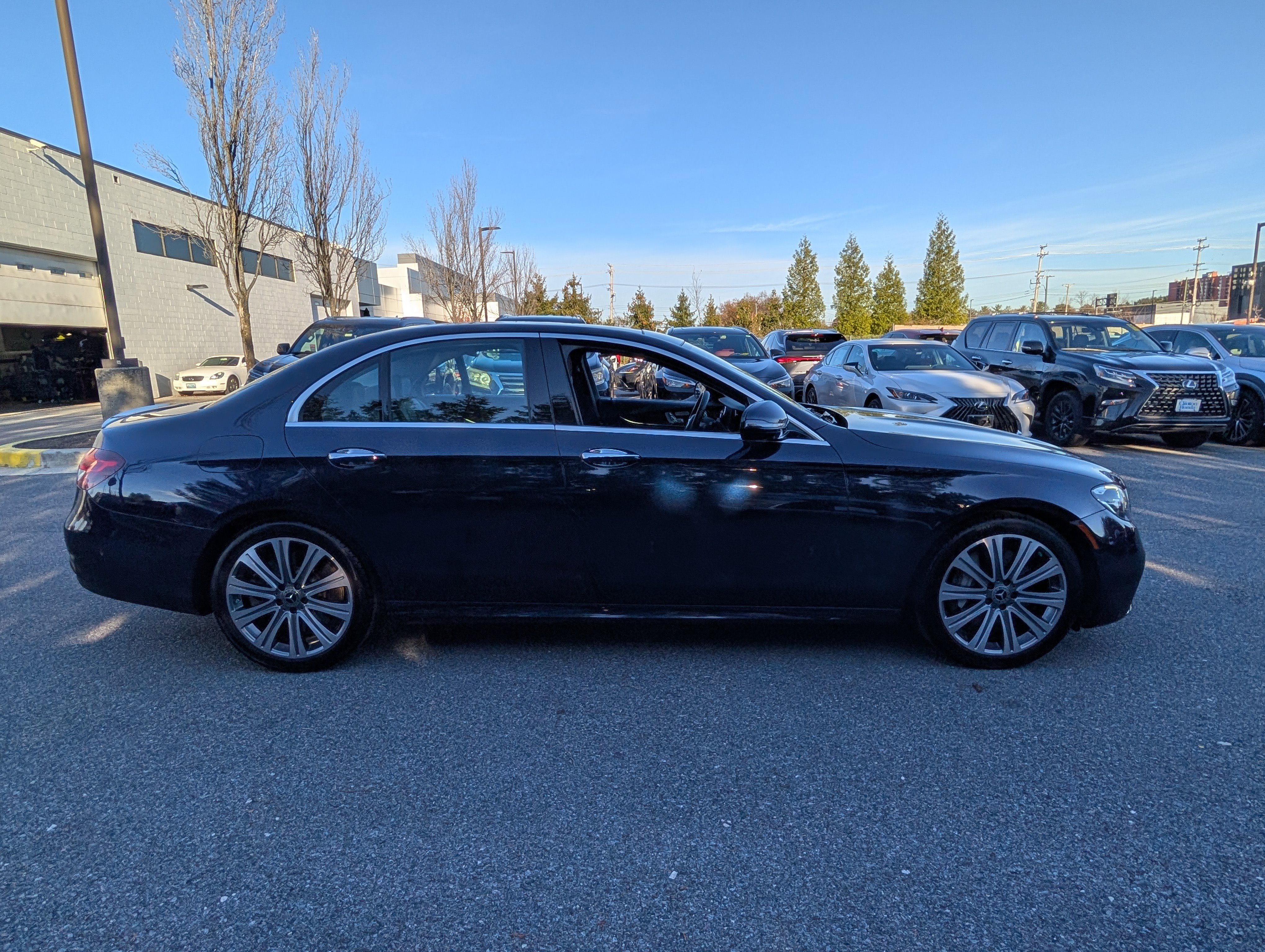 Used 2023 Mercedes-Benz E 450 4MATIC Sedan image 2