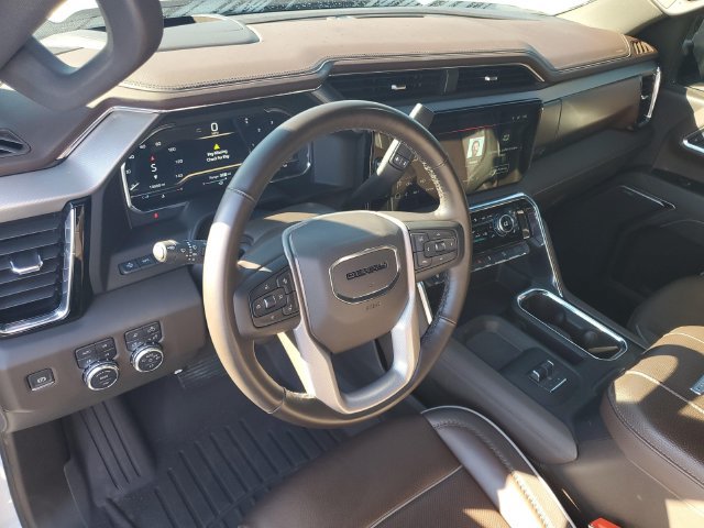Used 2025 GMC Sierra 2500 Denali w/ Denali Reserve Package AWD/4WD image 10