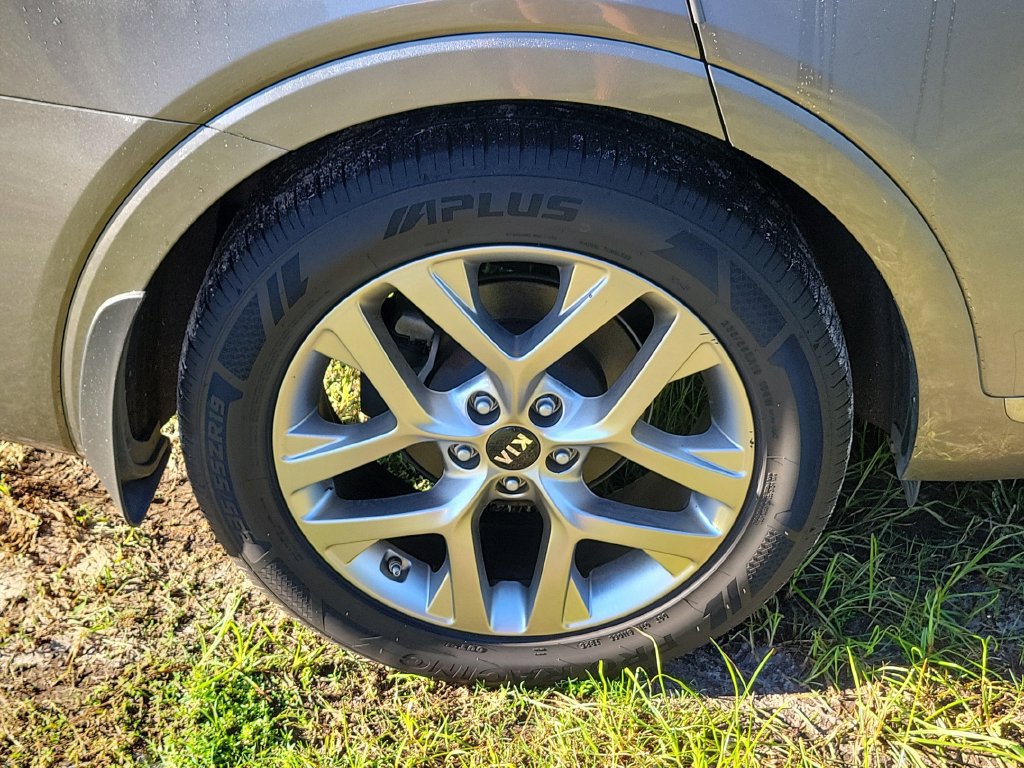 Used 2019 Kia Sorento SX FWD image 14