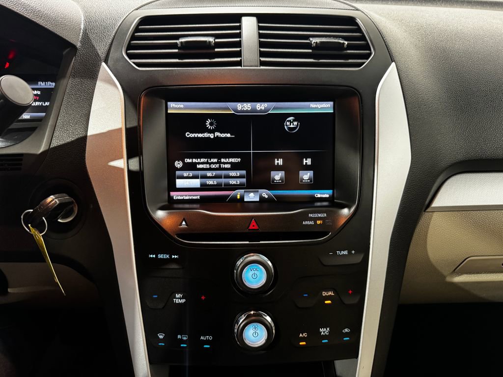 Used 2015 Ford Explorer XLT w/ Equipment Group 202B image 12