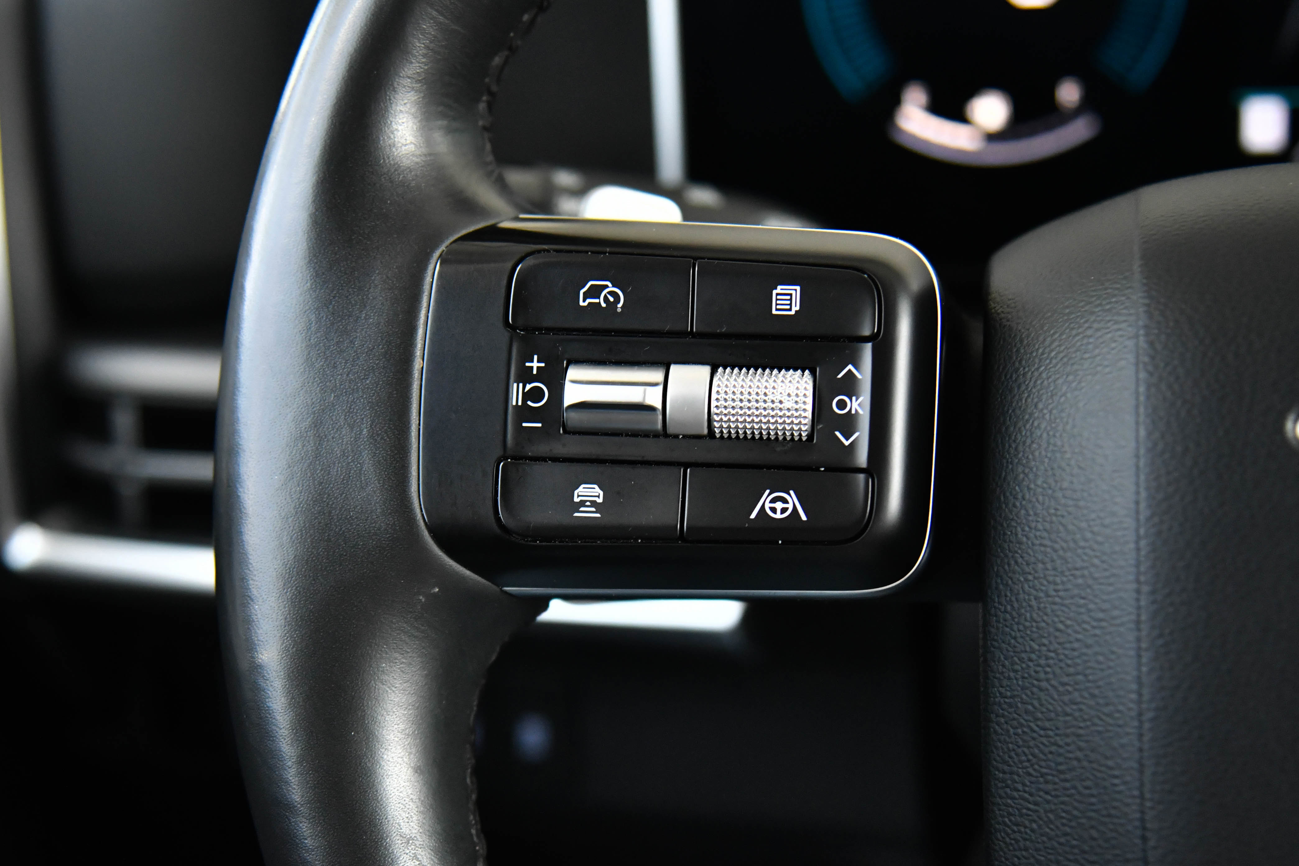 Used 2024 Hyundai Santa Fe SEL image 36