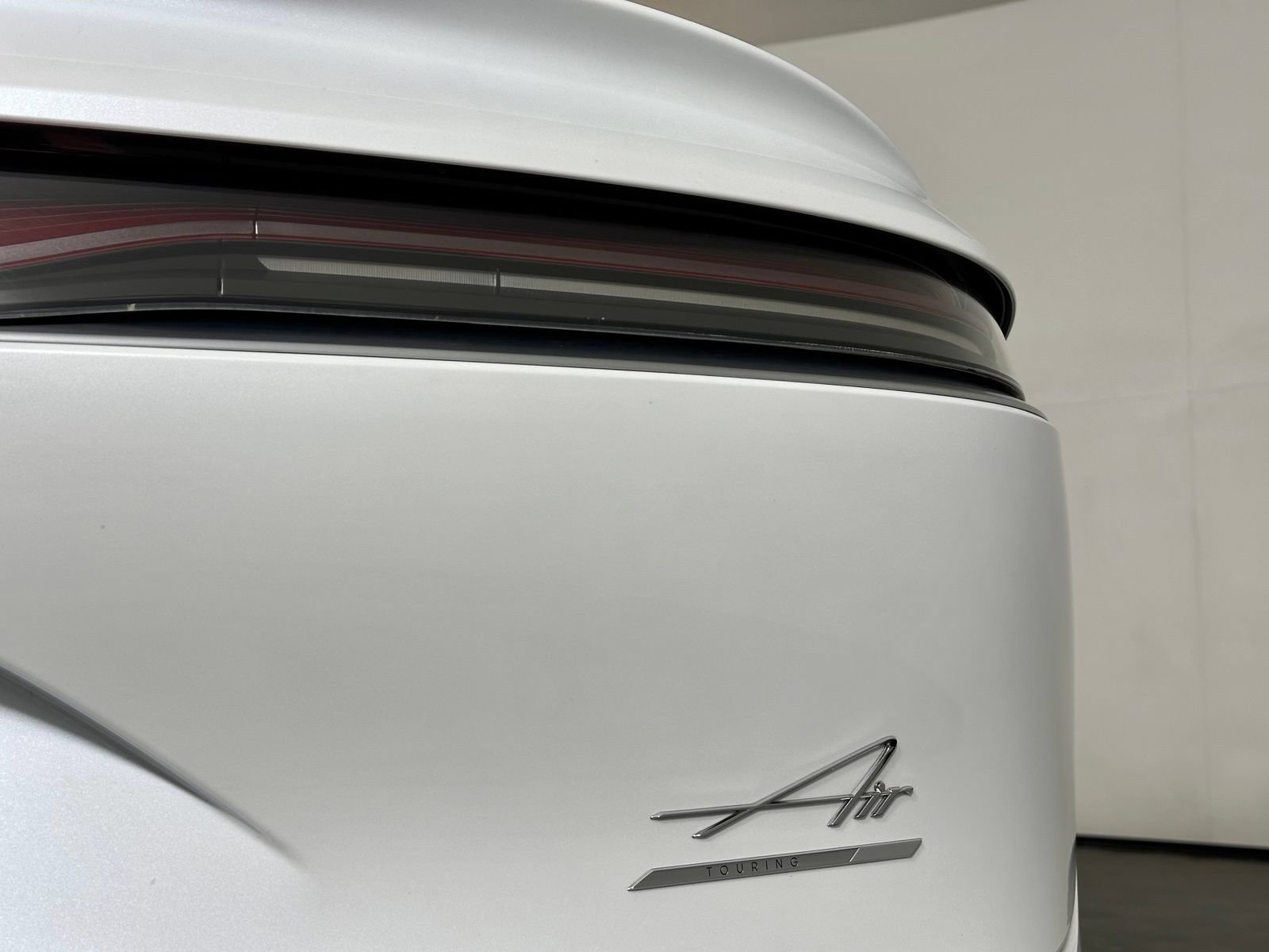 Used 2025 Lucid Air Touring AWD/4WD image 14