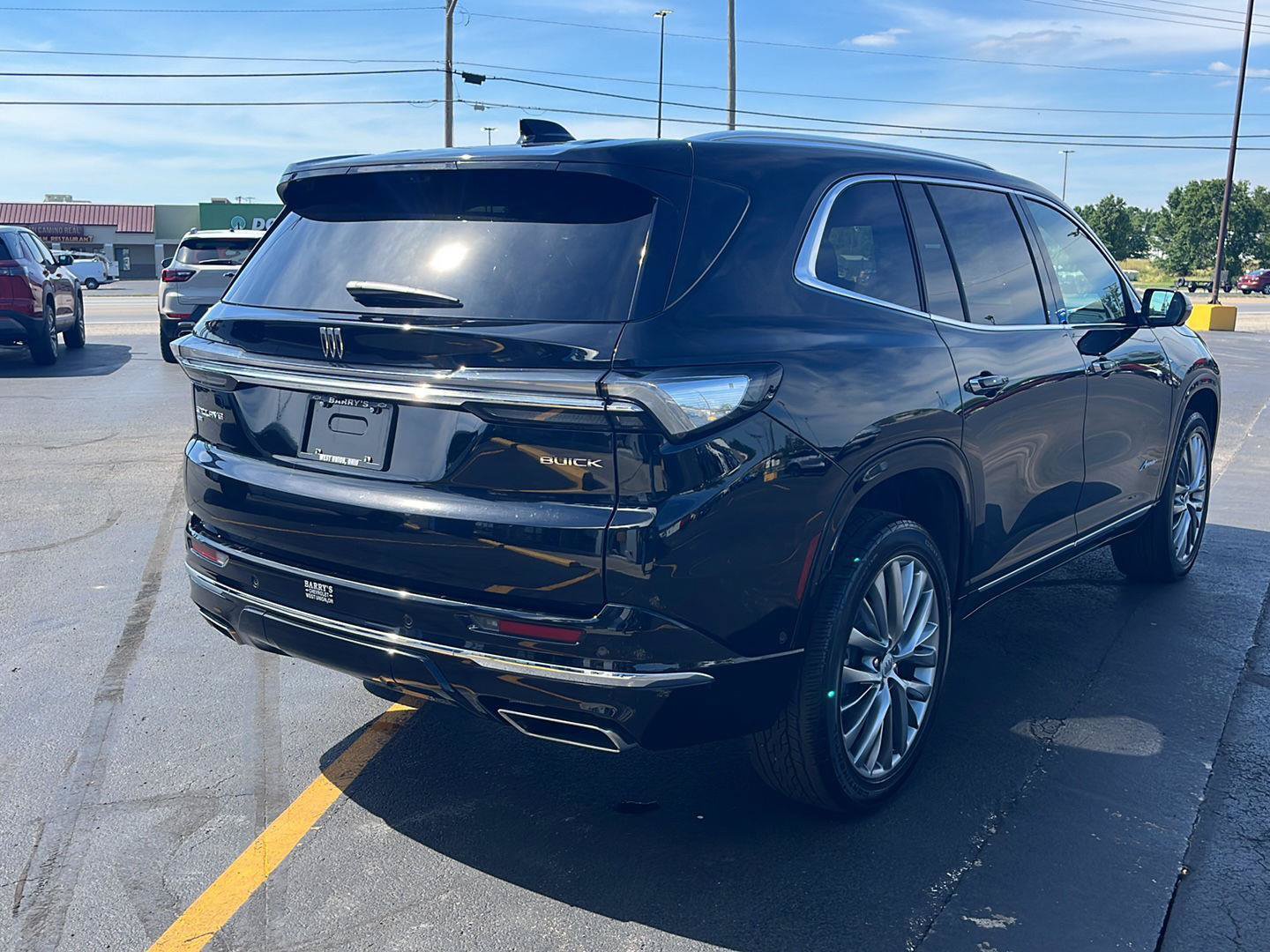 Used 2025 Buick Enclave Avenir w/ Super Cruise Package AWD/4WD image 8