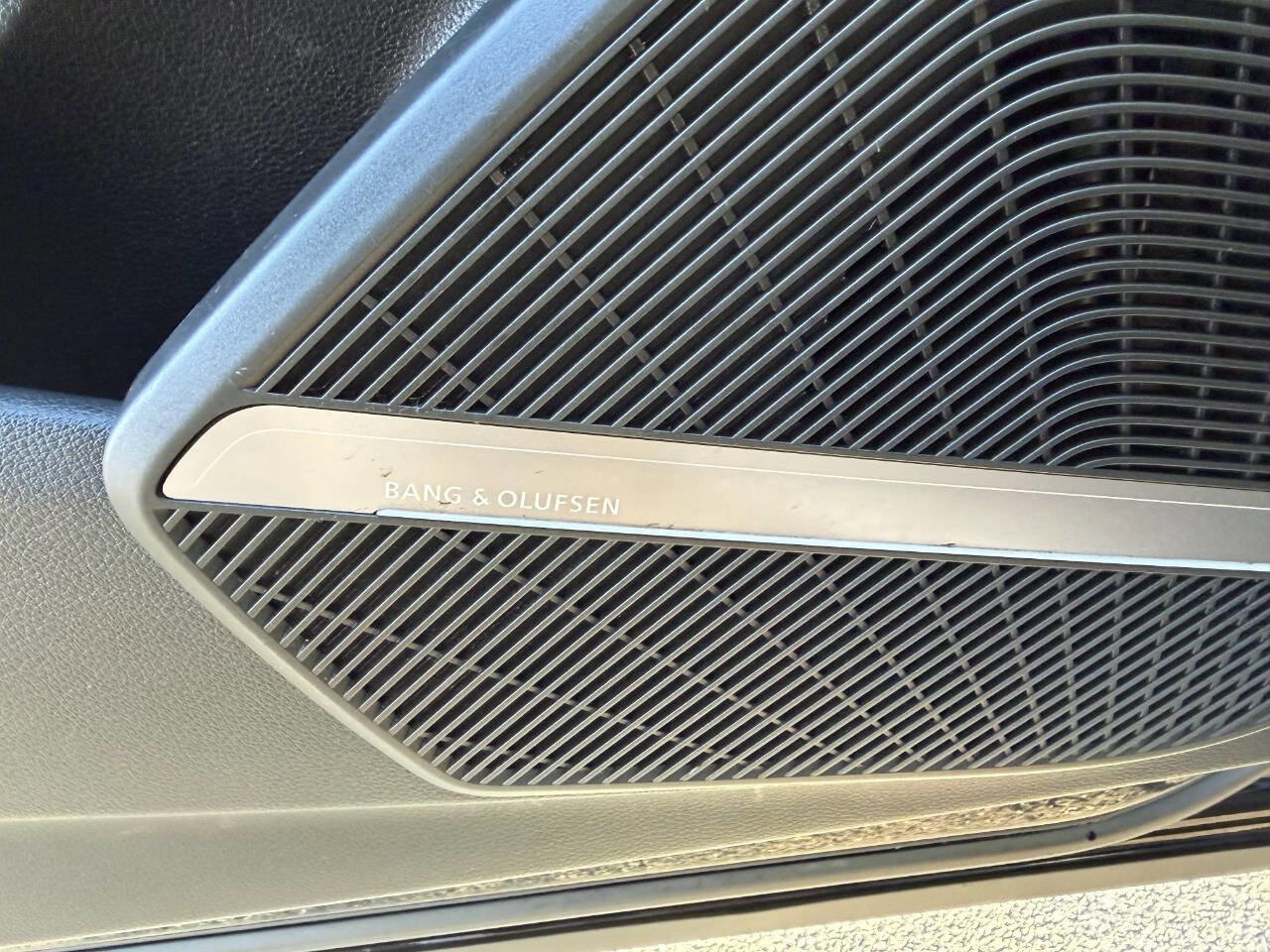 Used 2023 Audi SQ5 Premium Plus w/ Premium Plus Package image 34