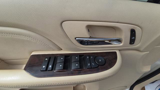 Used 2007 Cadillac Escalade 2WD w/ Climate Package image 28