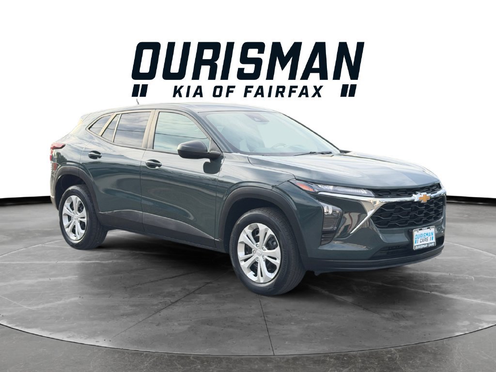 Used 2025 Chevrolet Trax LS w/ Driver Confidence Package