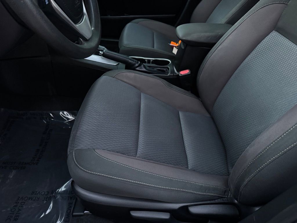 Used 2018 Toyota Corolla LE image 33