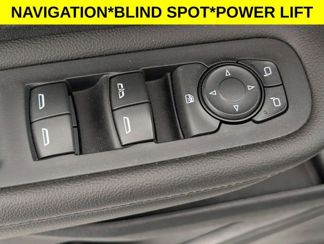 Used 2020 GMC Terrain SLE w/ Driver Convenience Package image 12