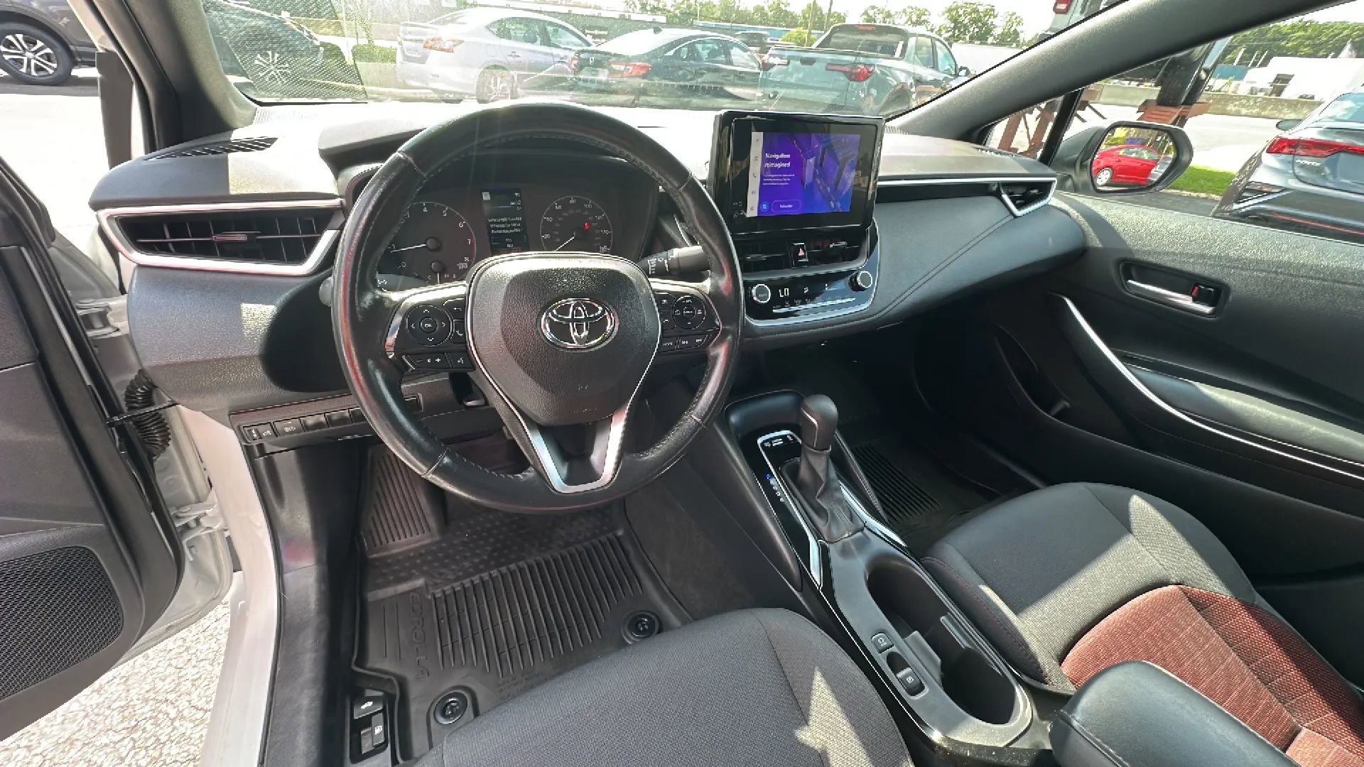 Used 2023 Toyota Corolla SE image 10