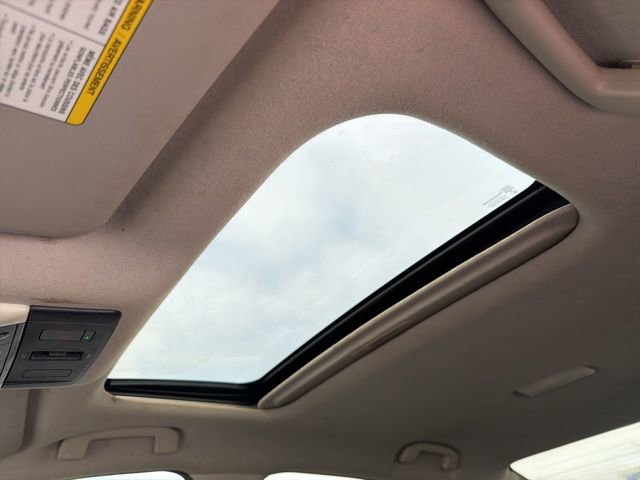 Used 2021 Nissan Sentra SR w/ SR Premium Package image 22