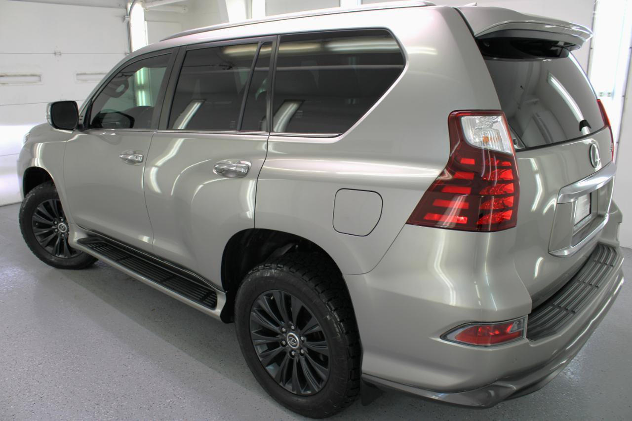 Used 2022 Lexus GX 460 Premium w/ Accessory Package AWD/4WD image 27