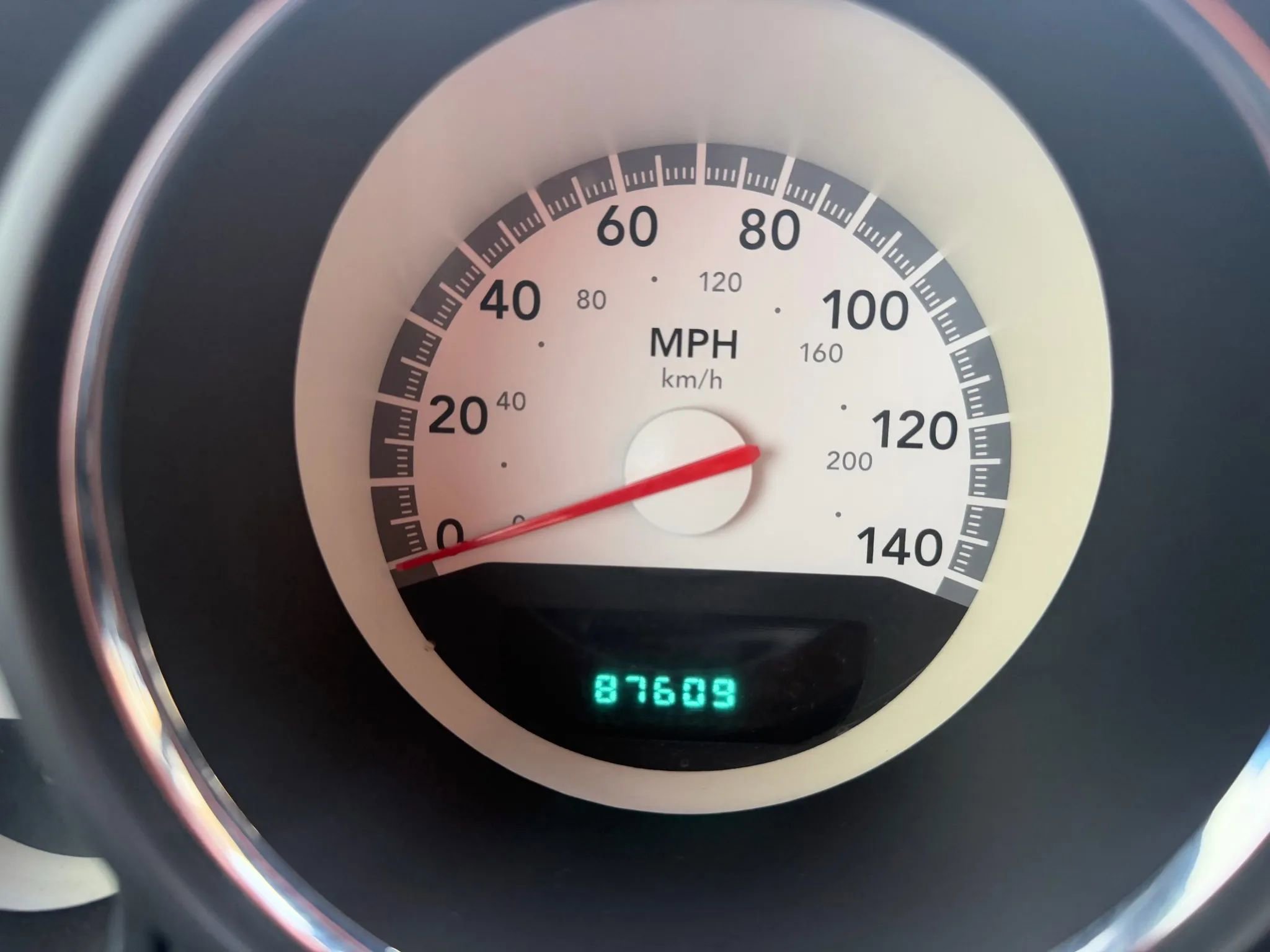 Used 2010 Dodge Challenger SE image 11