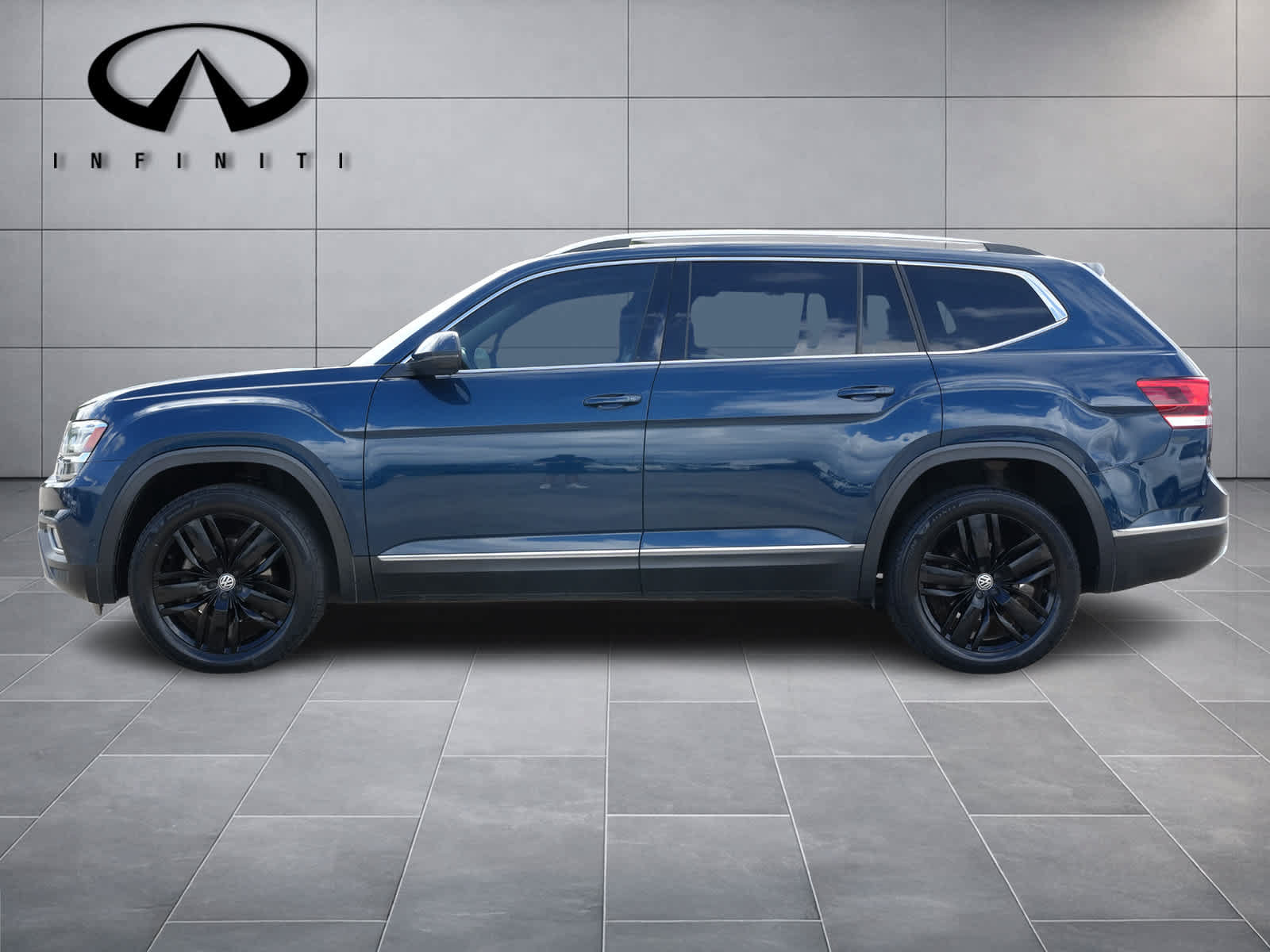 Used 2018 Volkswagen Atlas SEL Premium AWD/4WD image 4
