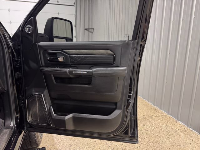 Used 2025 RAM 2500 Limited AWD/4WD image 23
