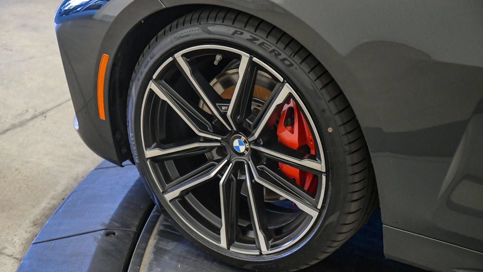 Used 2024 BMW 430i Convertible w/ M Sport Package RWD image 10