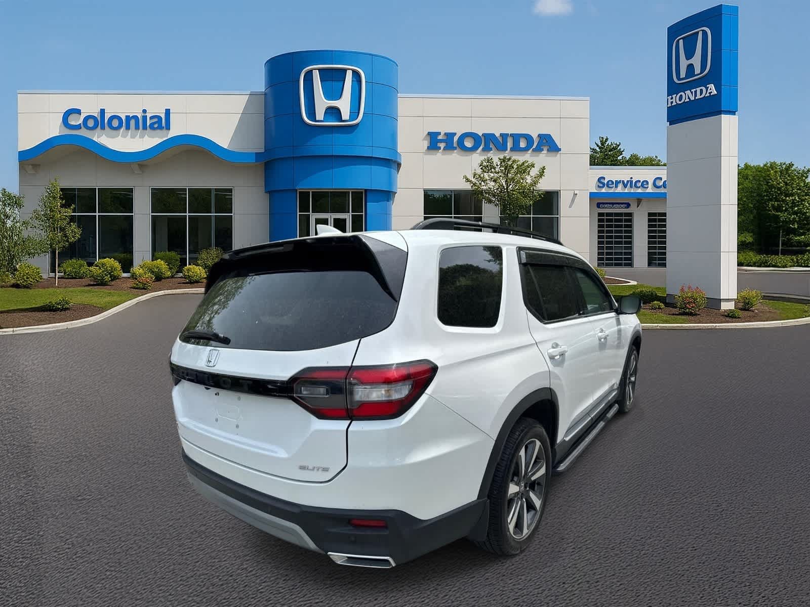 Used 2025 Honda Pilot Elite image 5
