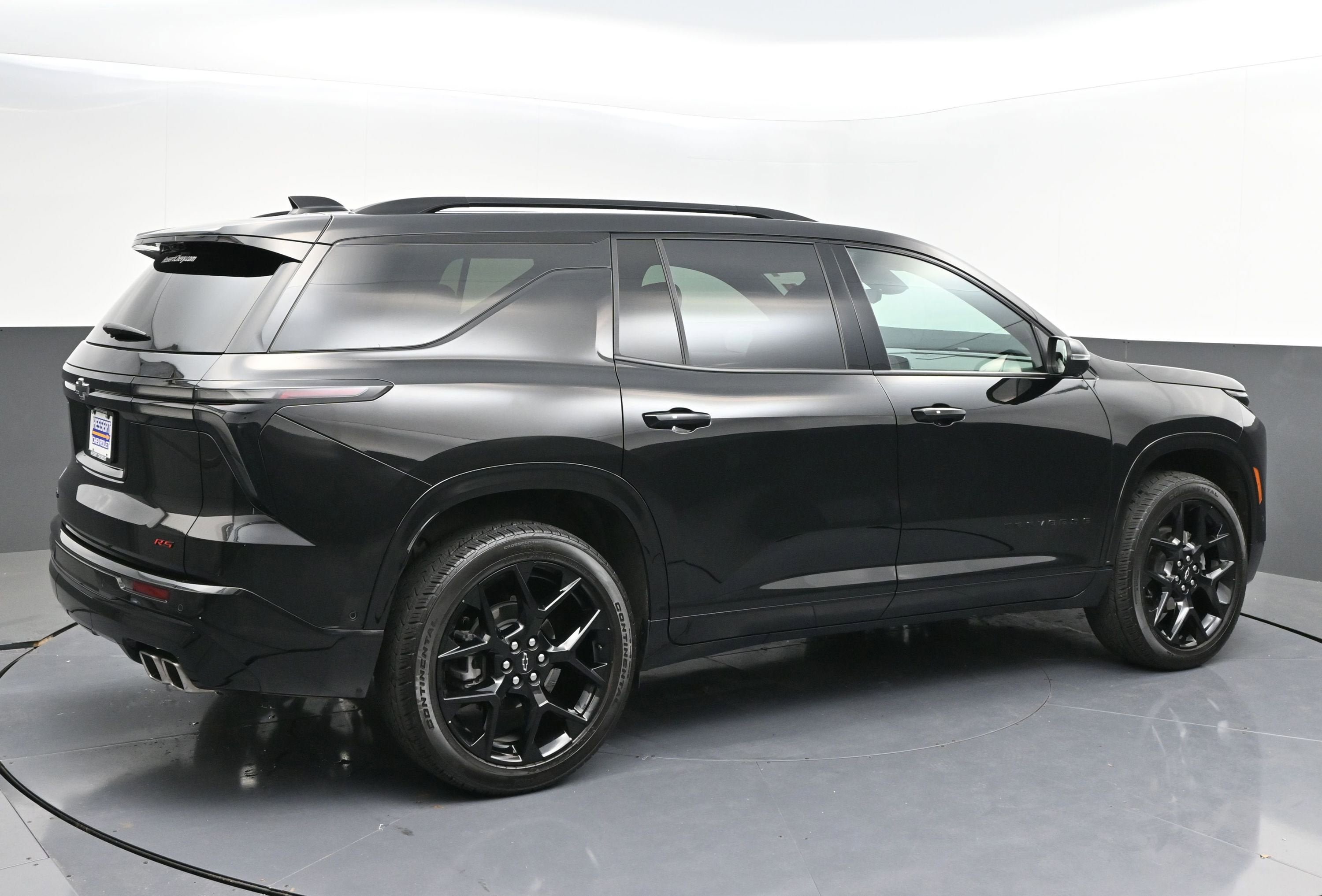 Certified 2024 Chevrolet Traverse RS FWD image 7