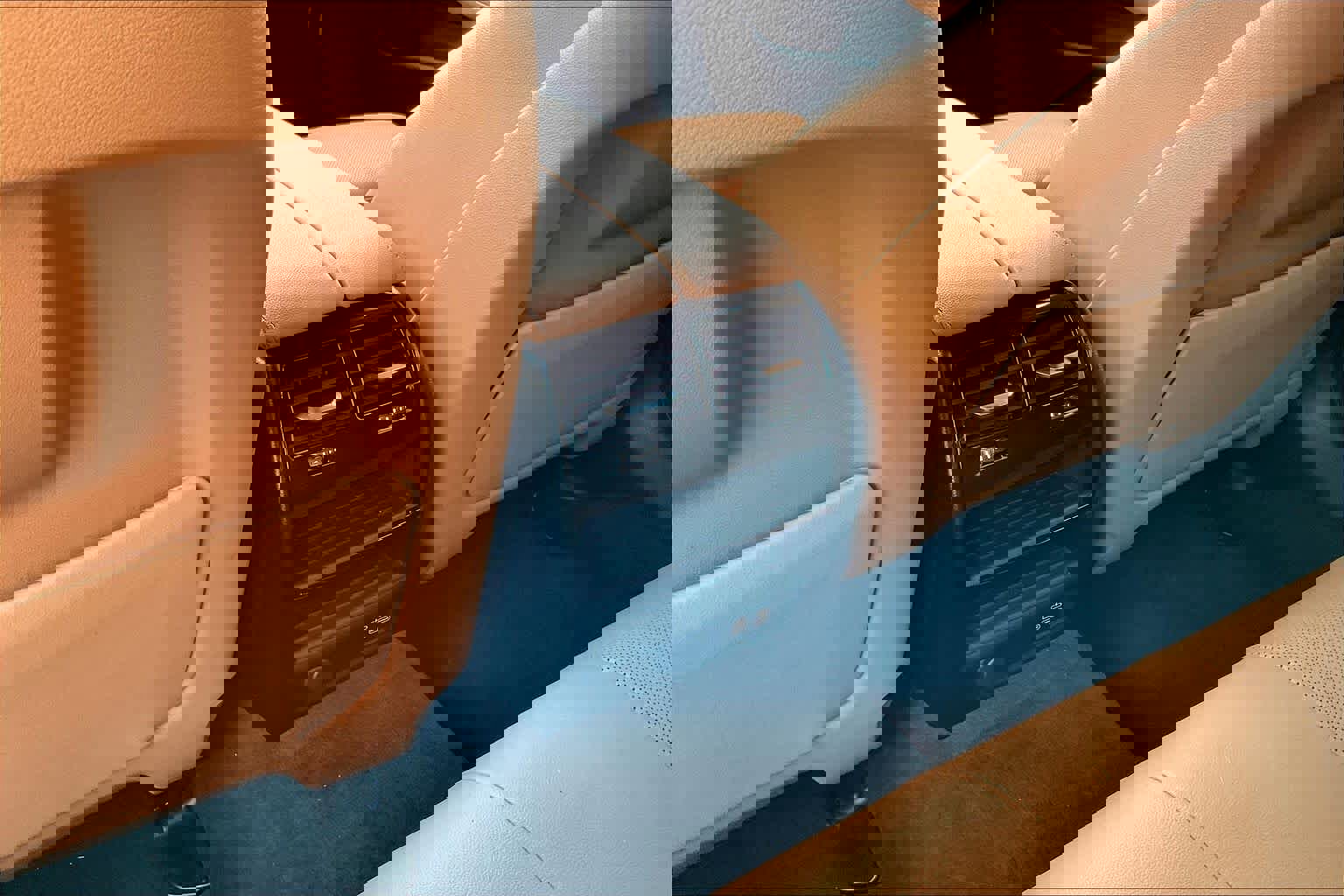 Used 2021 BMW 530e xDrive image 38