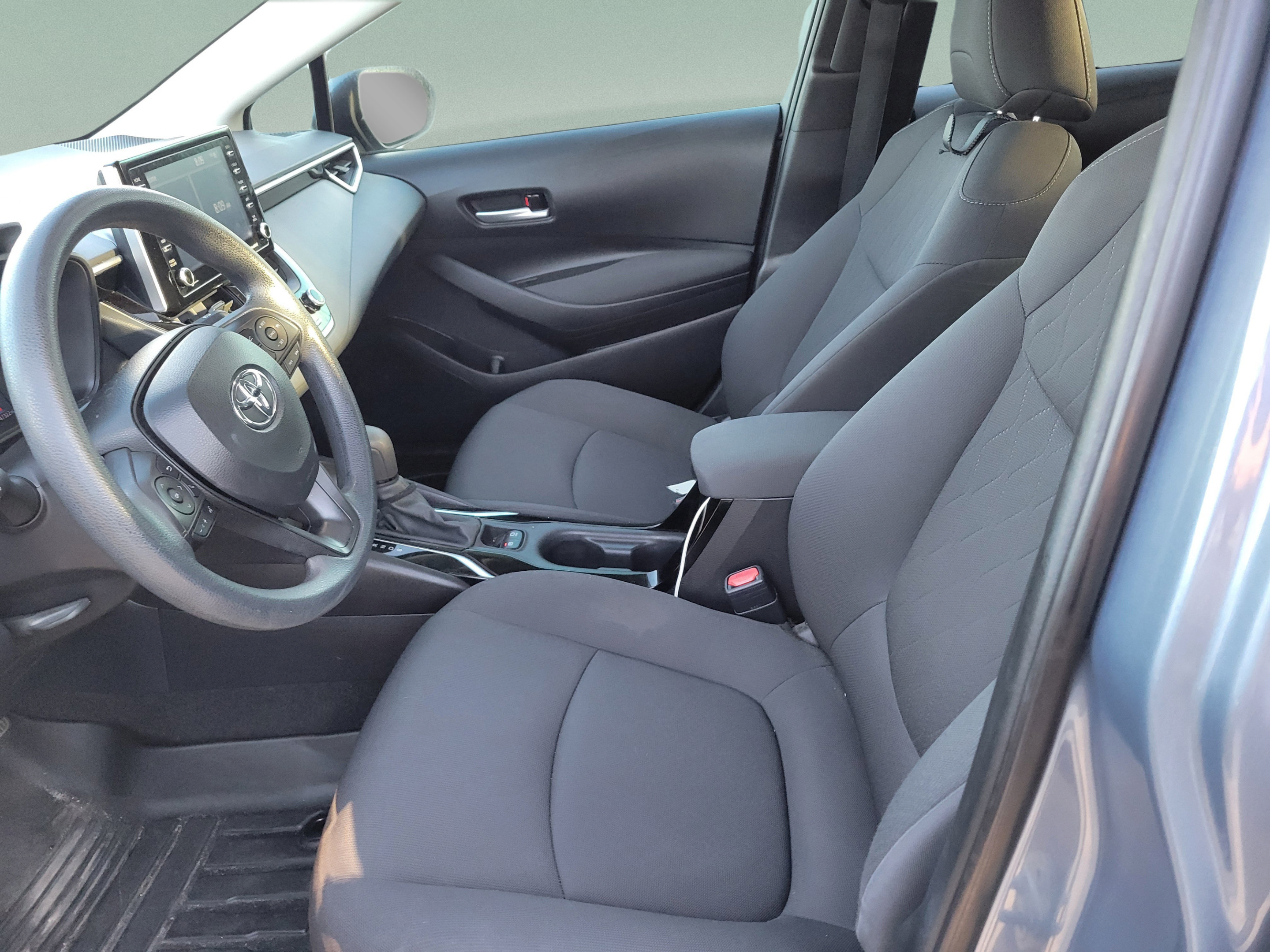 Used 2021 Toyota Corolla LE FWD image 15
