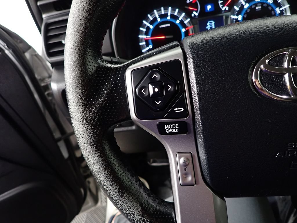 Used 2014 Toyota 4Runner SR5 AWD/4WD image 26