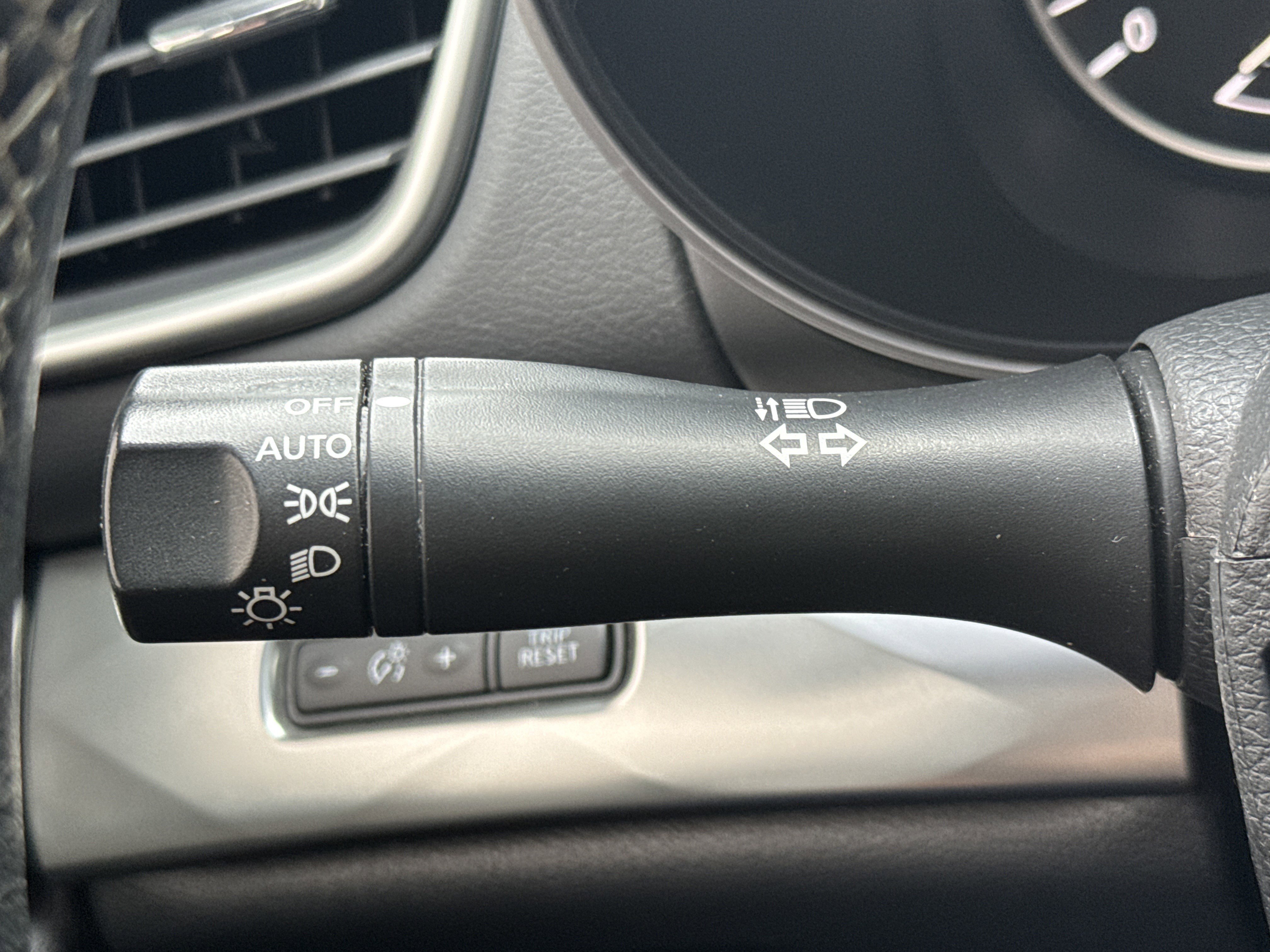 Used 2021 Nissan Maxima 3.5 SV w/ Floor Mat Group FWD image 15