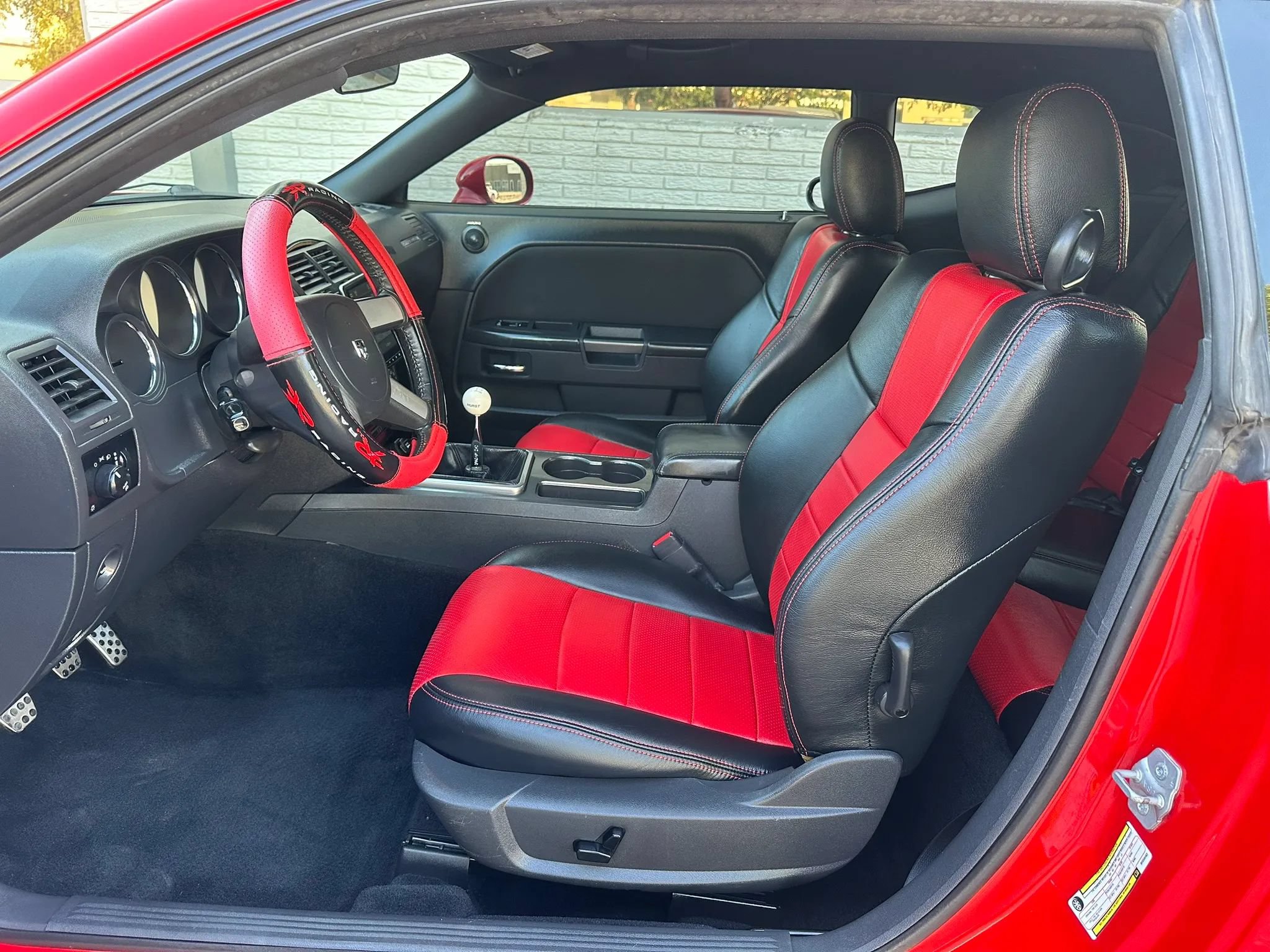 Used 2009 Dodge Challenger R/T RWD image 14