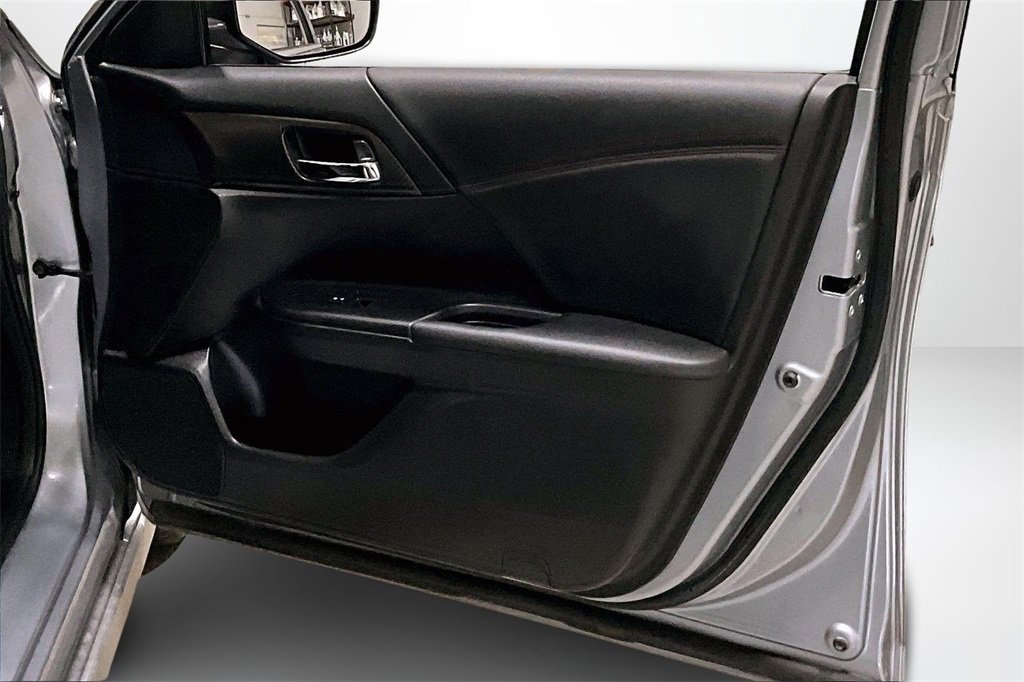 Used 2017 Honda Accord Sport Special Edition image 27