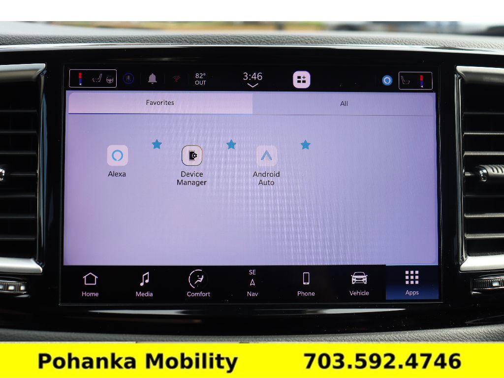 Used 2023 Chrysler Voyager LX image 17