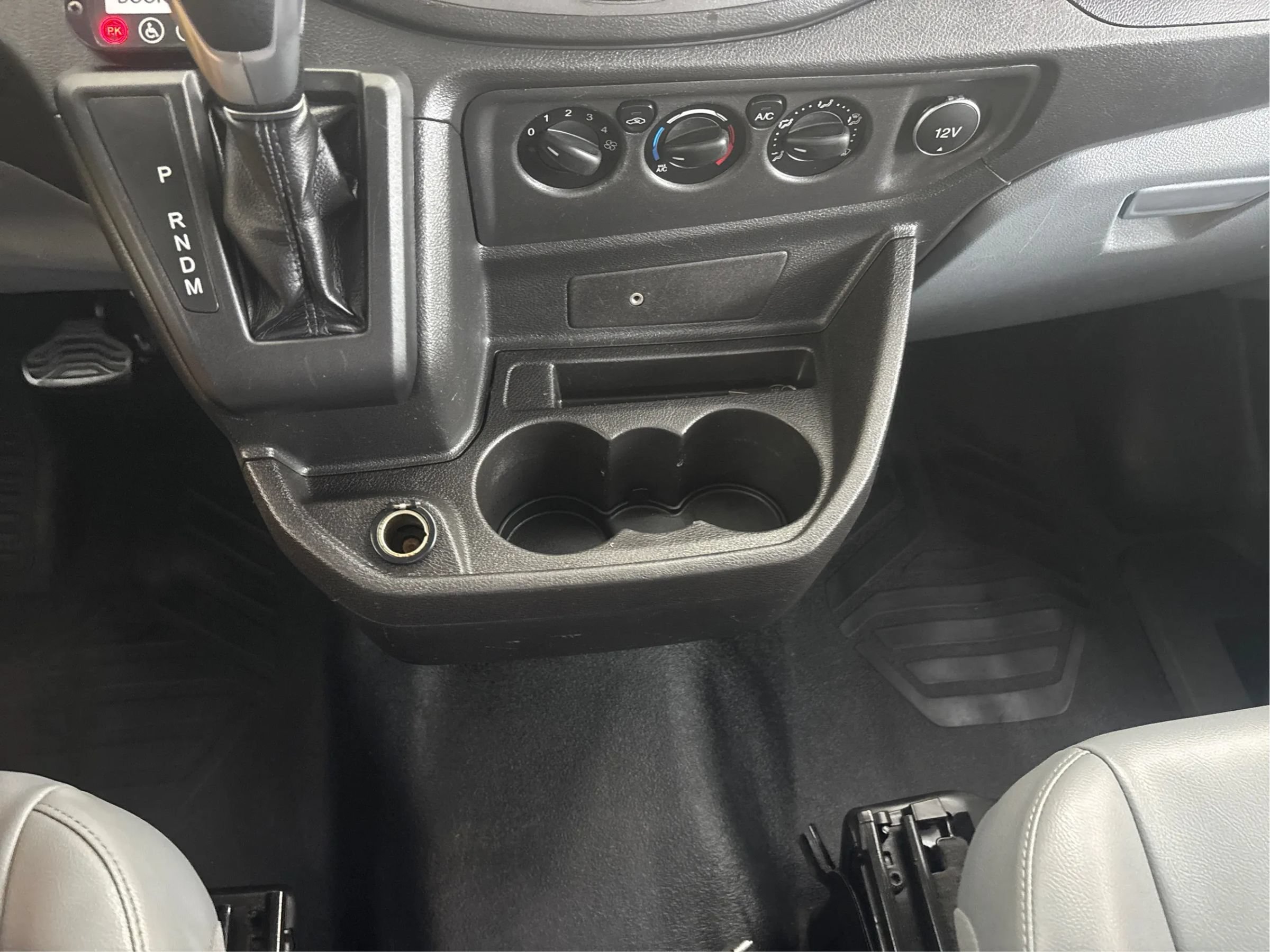 Used 2017 Ford Transit 150 148 Medium Roof RWD image 22