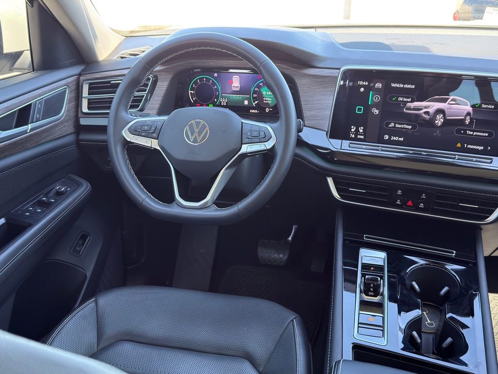 Used 2024 Volkswagen Atlas SEL AWD/4WD image 24