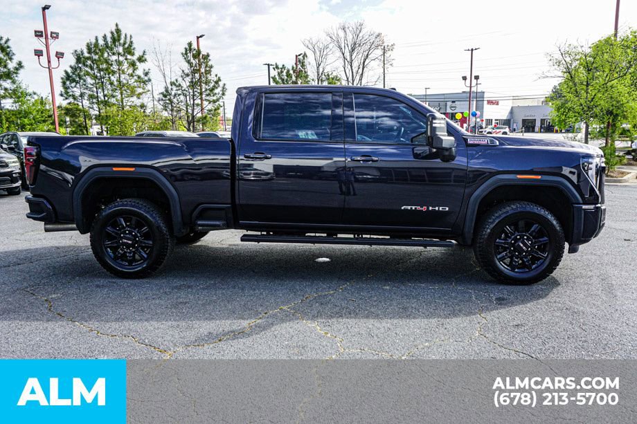 Used 2026 GMC Sierra 3500 AT4 AWD/4WD image 9