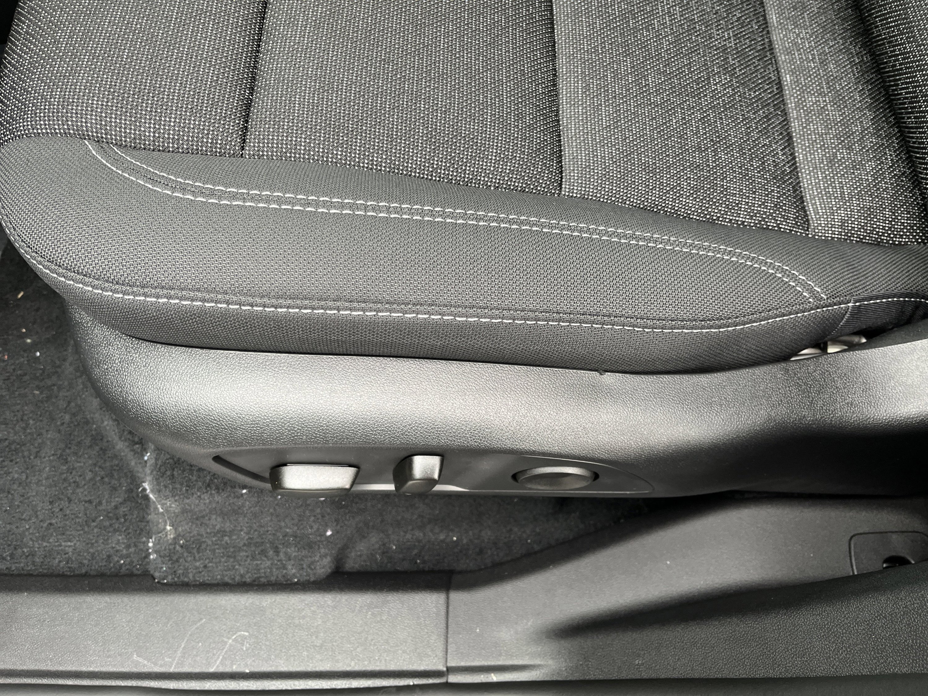 New 2026 Chevrolet Traverse LT w/ Driver Confidence Package image 16