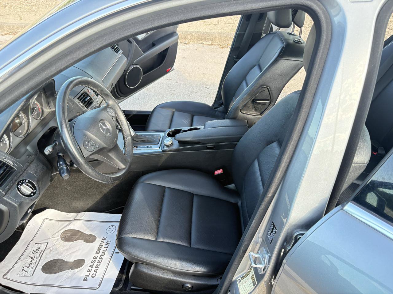 Used 2010 Mercedes-Benz C 300 Sedan image 29
