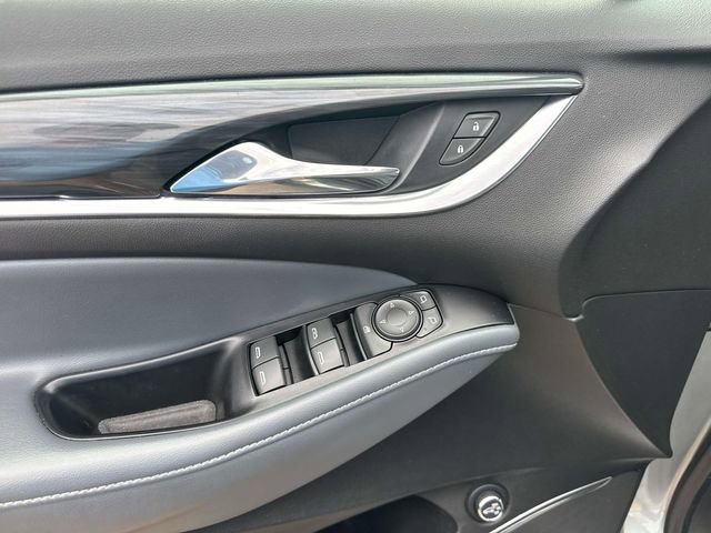 Used 2023 Buick Enclave Essence image 26