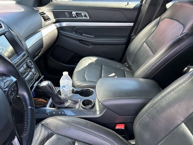 Used 2017 Ford Explorer XLT w/ Equipment Group 202A image 20