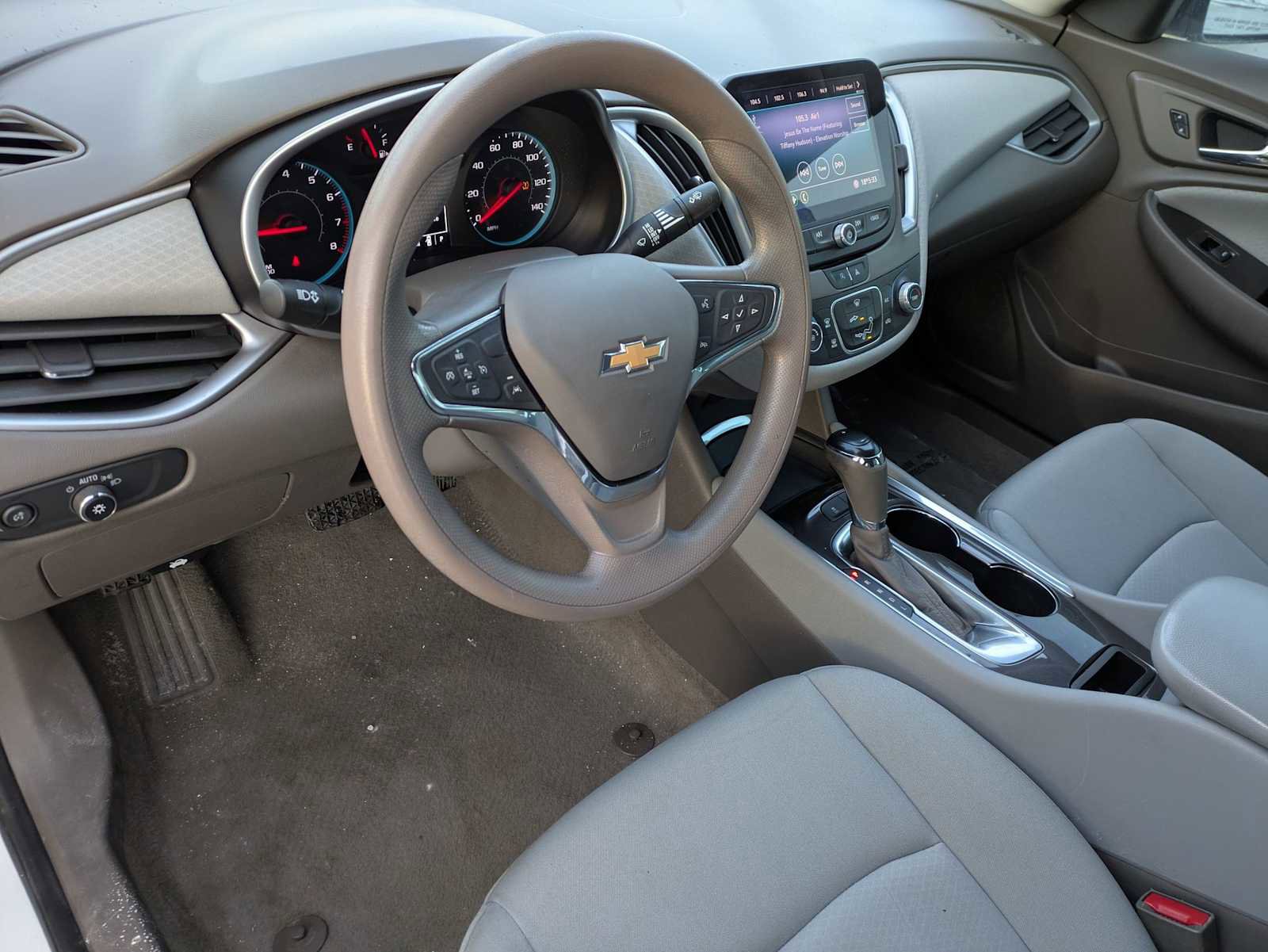 Used 2020 Chevrolet Malibu LS w/ Driver Confidence Package II image 2