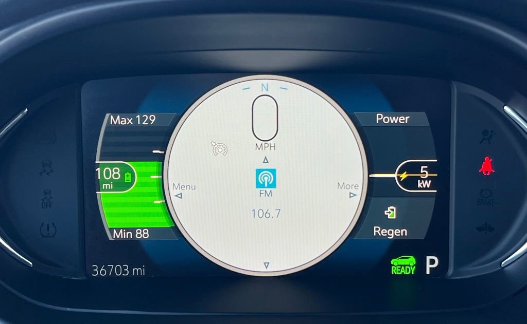 Used 2019 Chevrolet Bolt Premier w/ Infotainment Package image 11