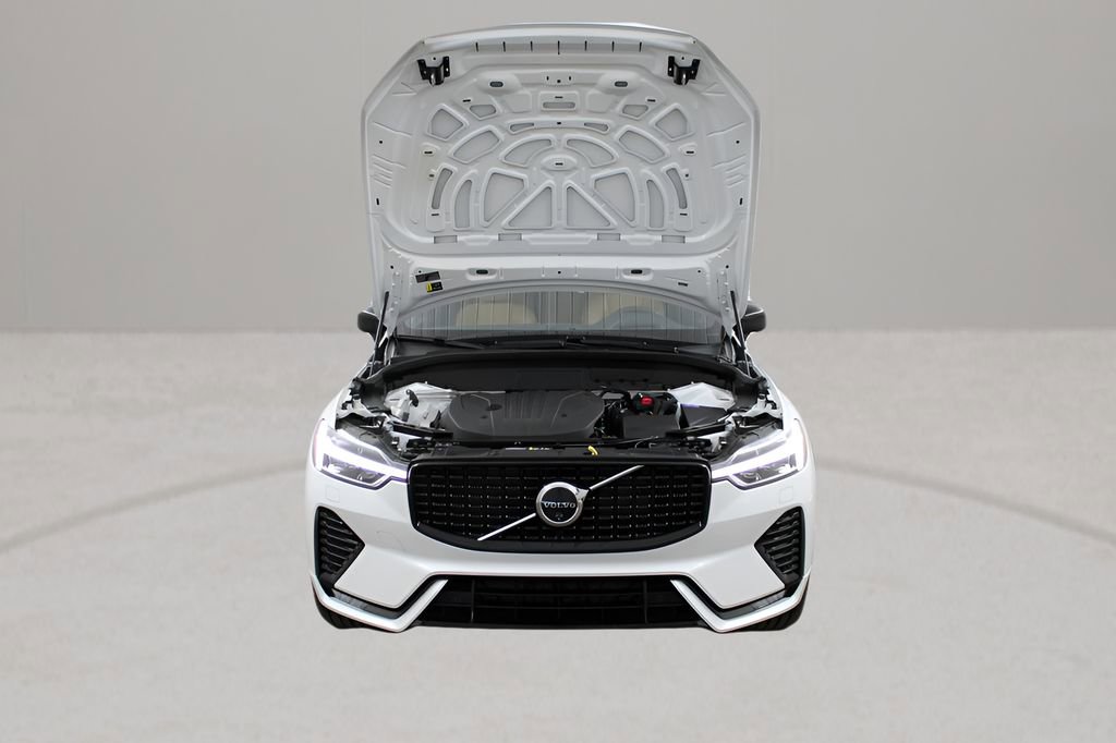 Used 2025 Volvo XC60 B5 Ultra image 7