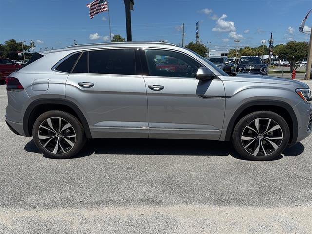 New 2025 Volkswagen Atlas Cross Sport SEL Premium R-Line image 7