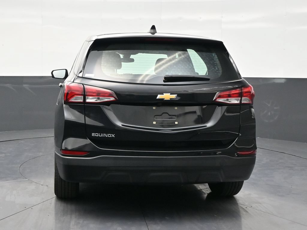 Used 2020 Chevrolet Equinox LS w/ LS Convenience Package FWD image 4