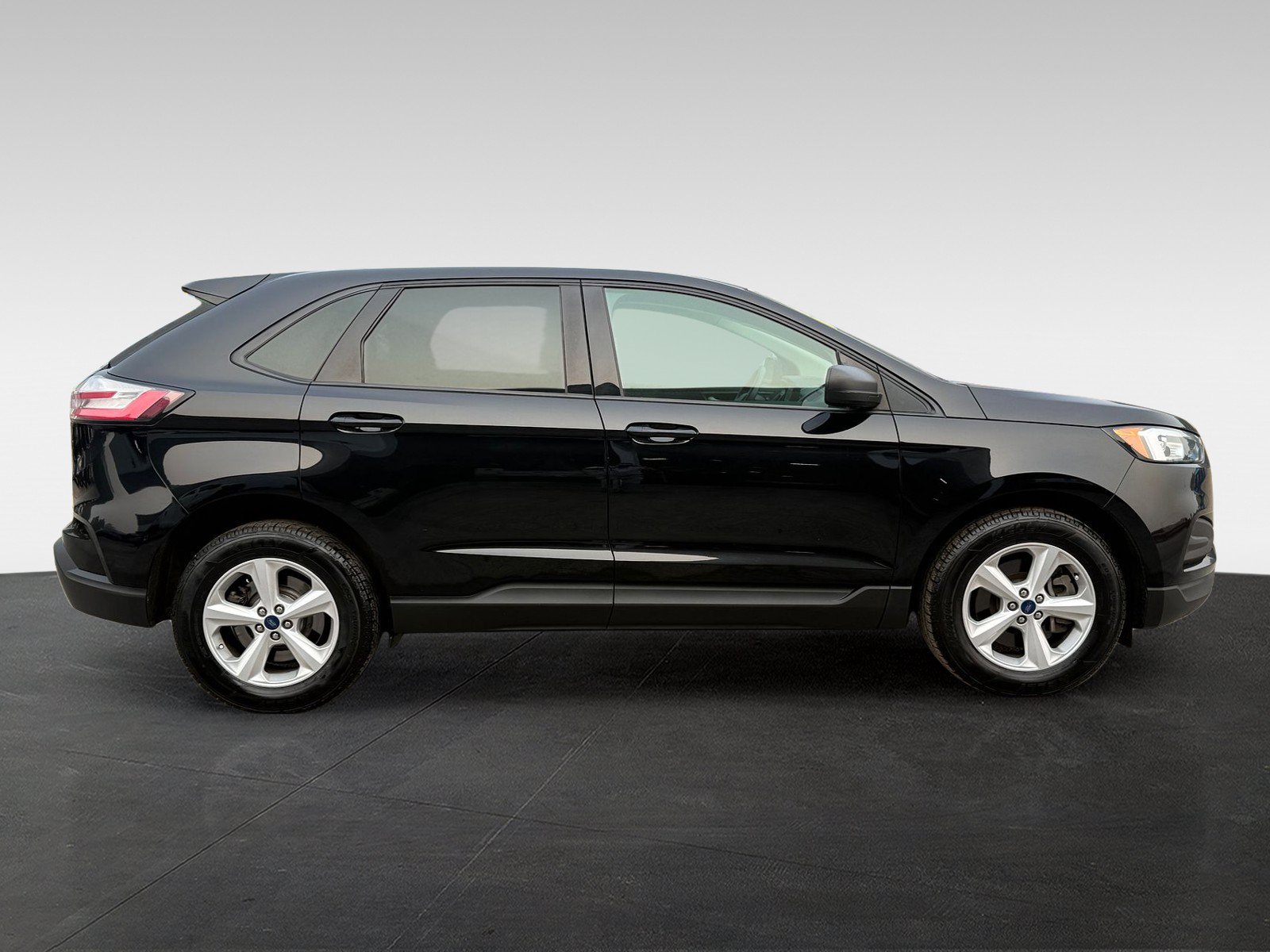 Used 2022 Ford Edge SE AWD/4WD image 4