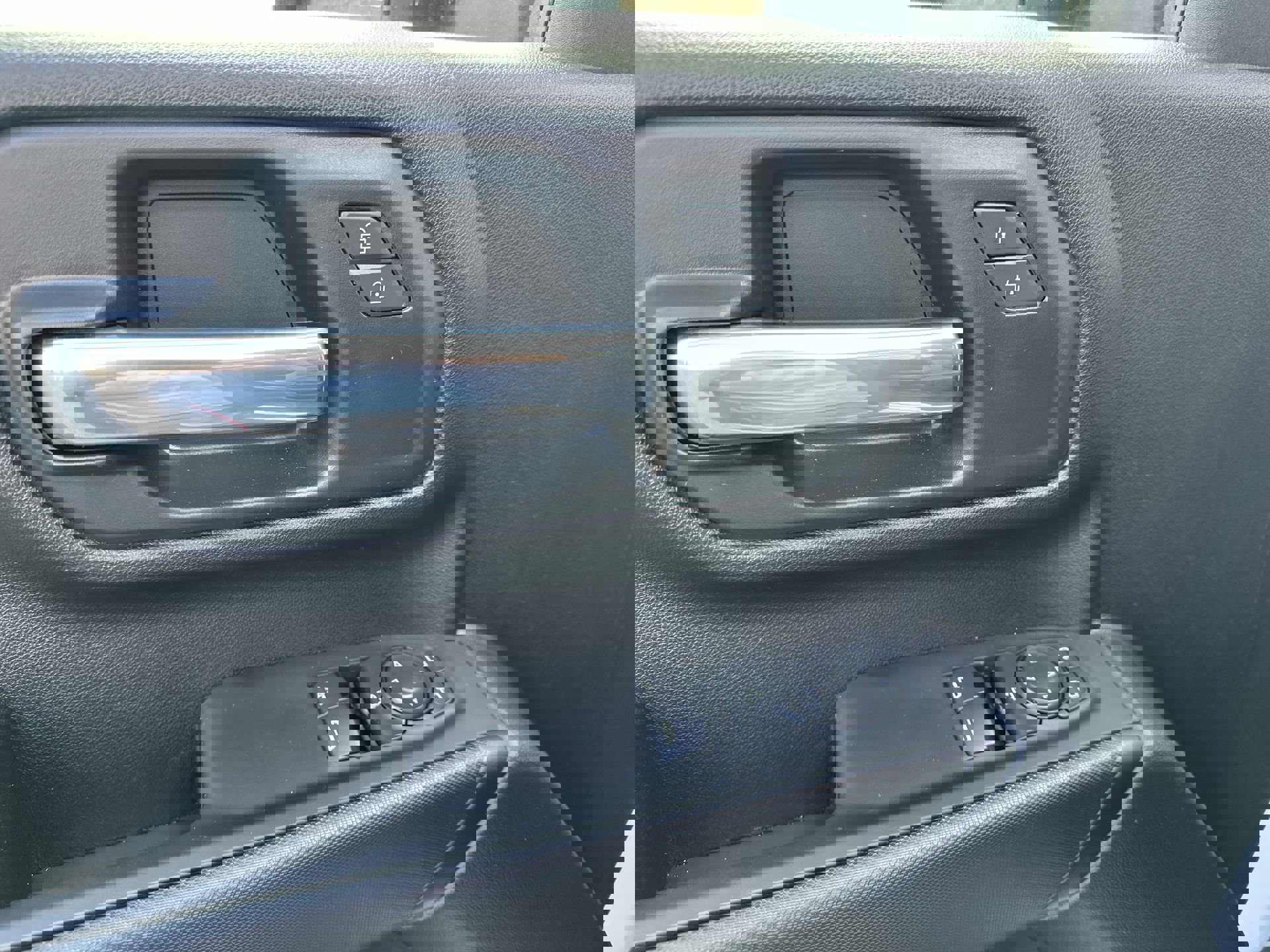 New 2026 GMC Sierra 3500 Pro w/ Convenience Package image 13