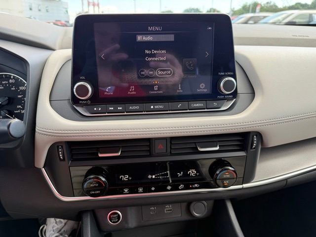 Used 2023 Nissan Rogue SV FWD image 32