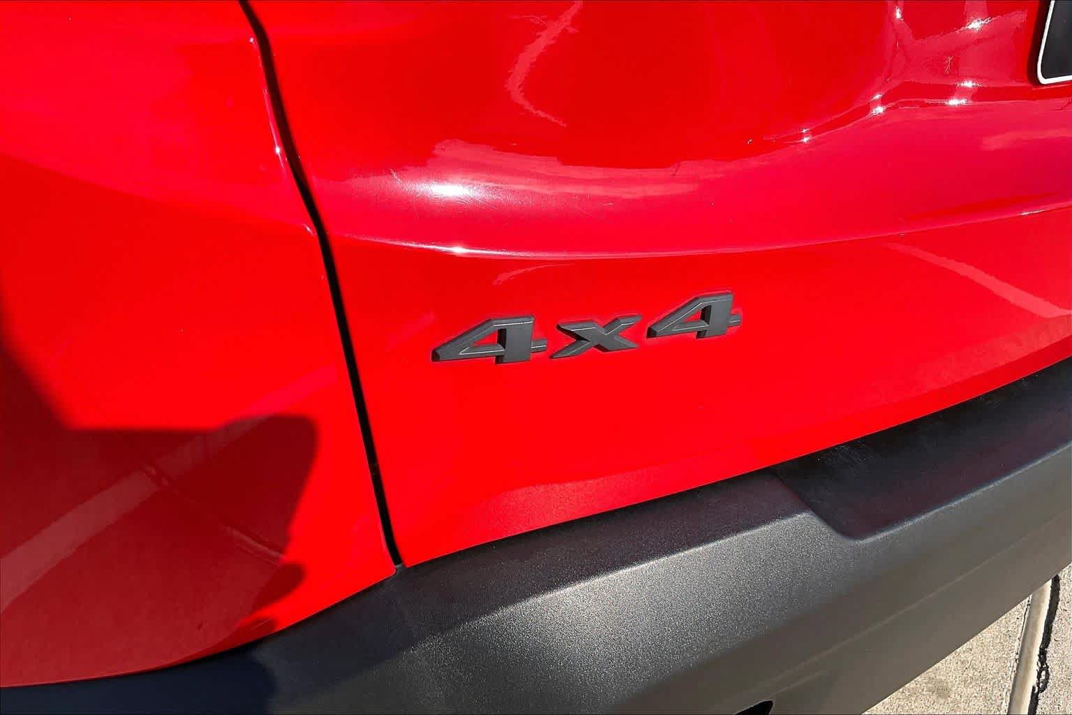 Used 2016 Jeep Renegade Trailhawk w/ Premium Trailhawk Package AWD/4WD image 10