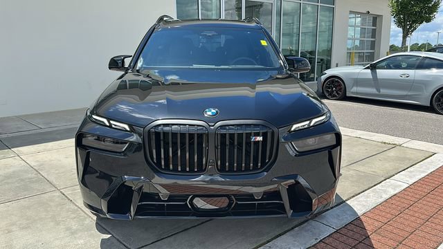 New 2026 BMW X7 M60i image 2